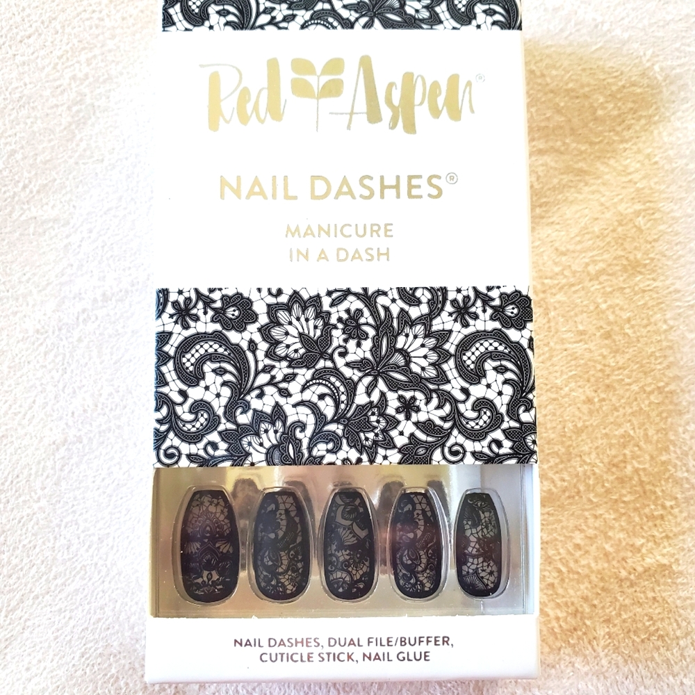 Red Aspen Nail Dashes Long Coffin Vintage Black Lace